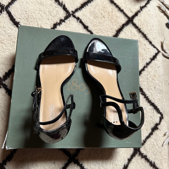 Michael Kors Black Women's Heels 8.5 - Picture 3 of 3